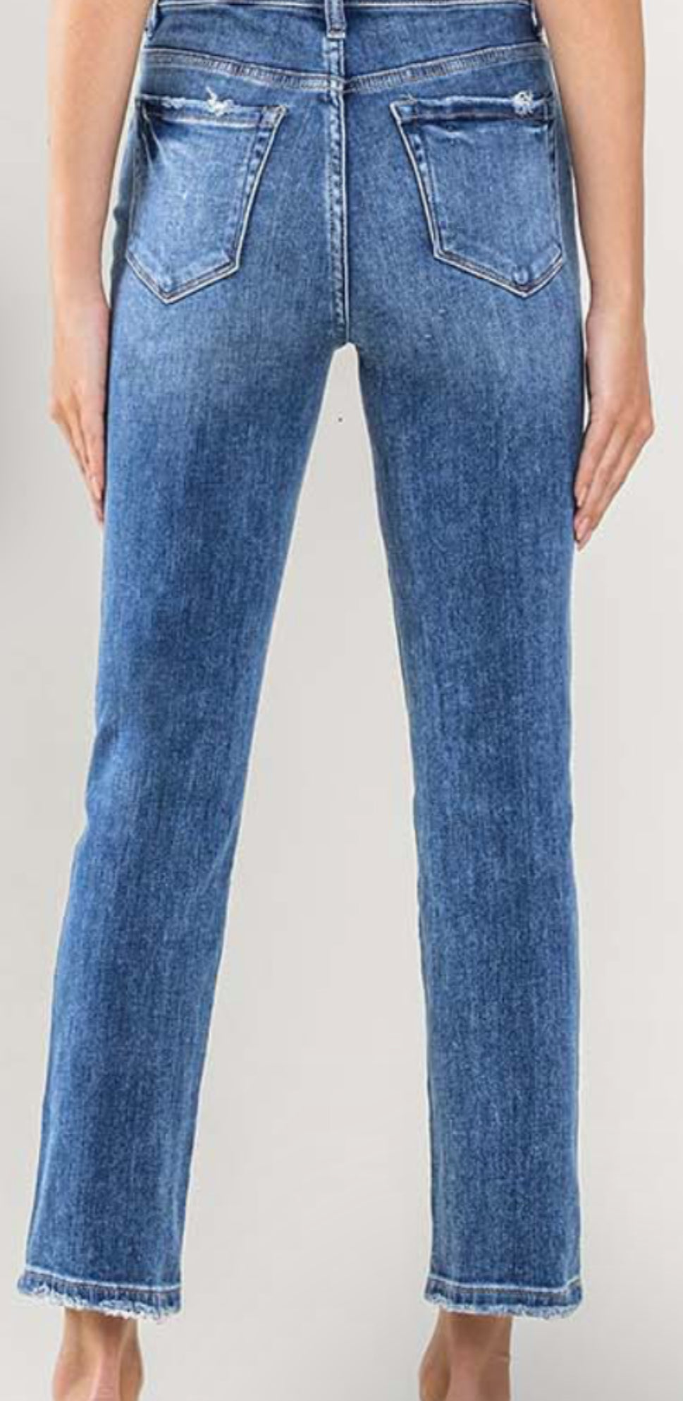 STRAIGHT ANKLE JEANS
